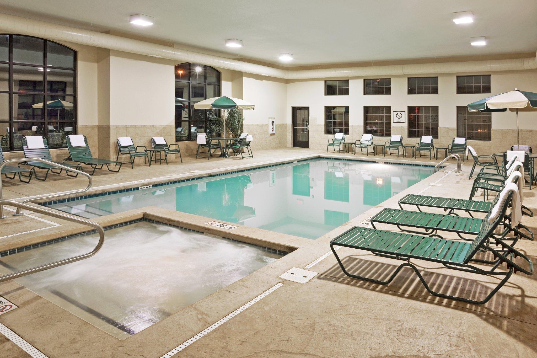 Staybridge Suites Akron-Stow-Cuyahoga Falls By Ihg Экстерьер фото